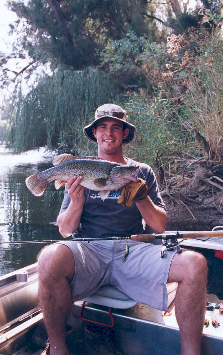 files/Happy_fisherman_on_the_Lachlan_River__Go_native.jpg